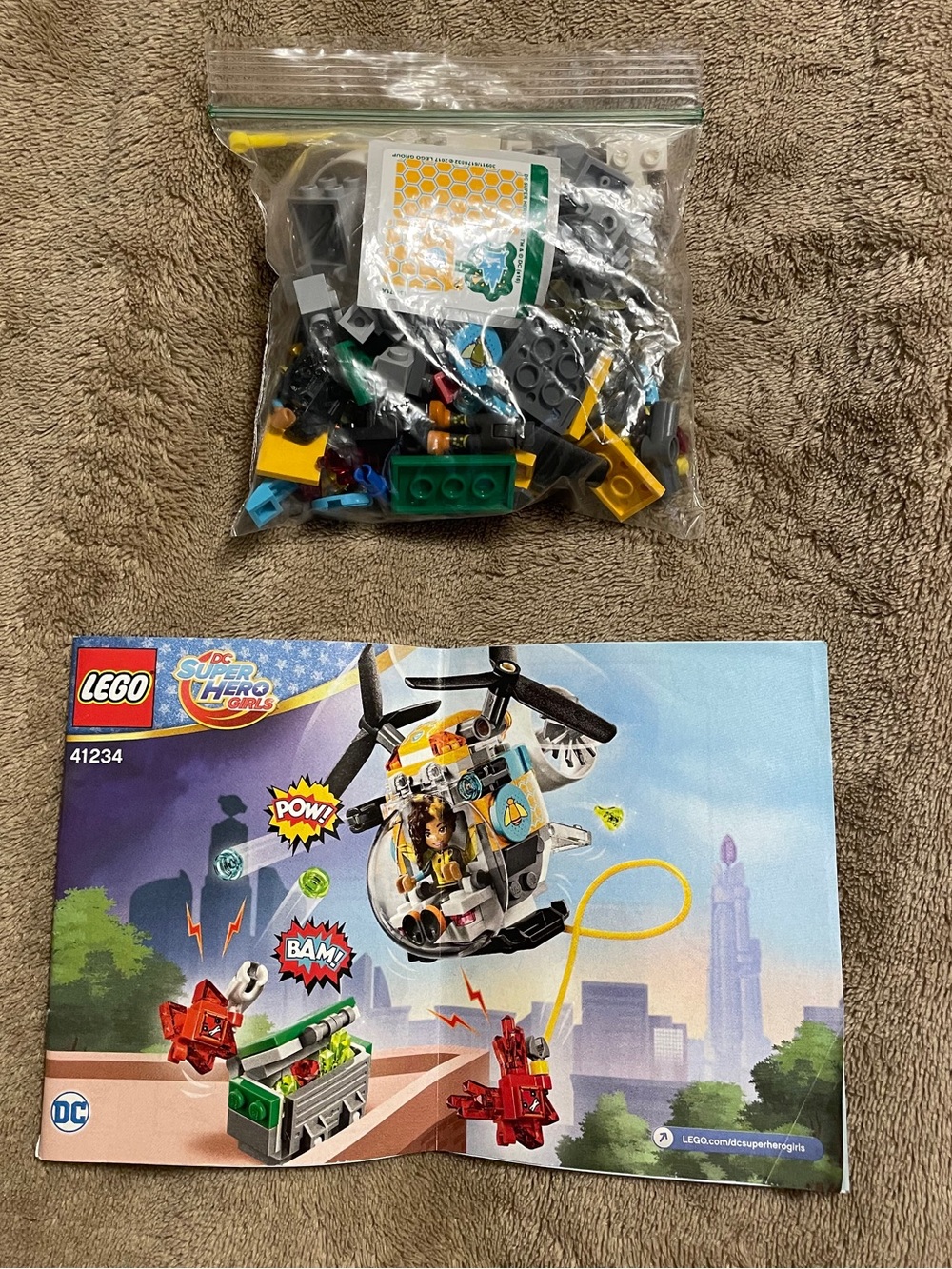 LEGO DC Super Hero Girls 41234 - BUMBLEBEE HELICOPTER - RETIRED Collectible